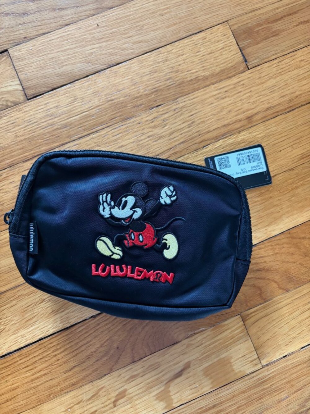Disney x Lululemon *Everywhere Belt Bag 1L Mickey in Motion Graphic
